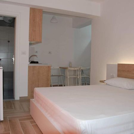The Hill Apartment Sarandë Buitenkant foto